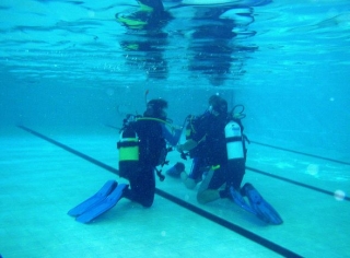Mergulho piscina 
